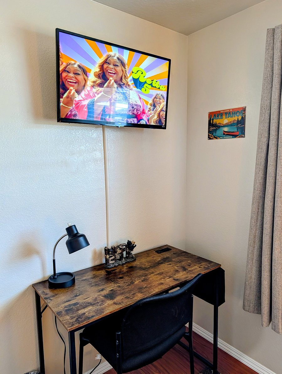 TAHOE BEDROOM WITH WORKSTATION DESK