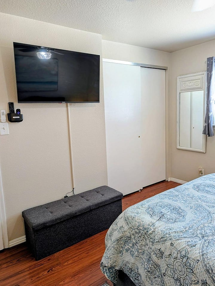 Glam master bedroom