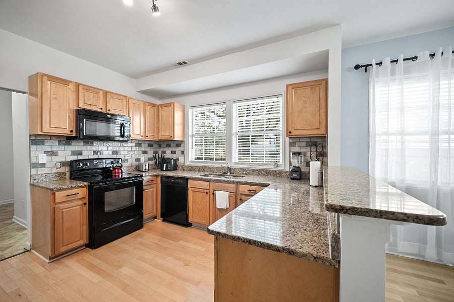 Furnished Finder property 1016688_2 photo 3