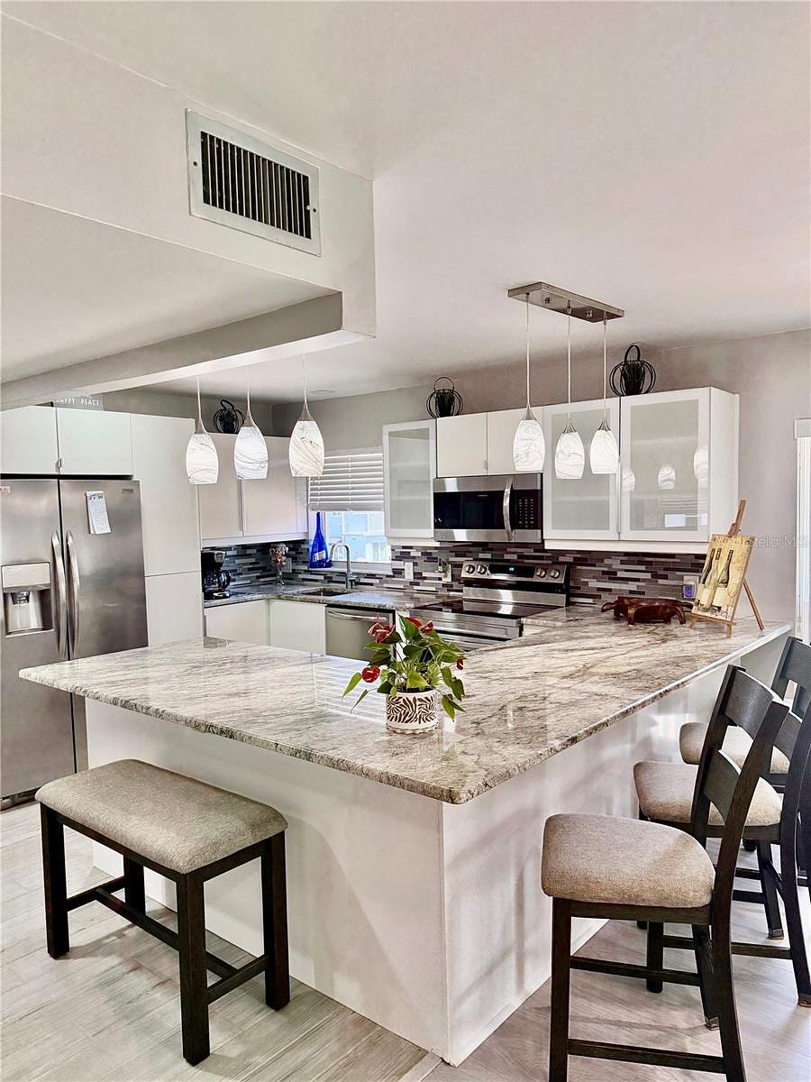 Furnished Finder property 1016707_1 photo 5