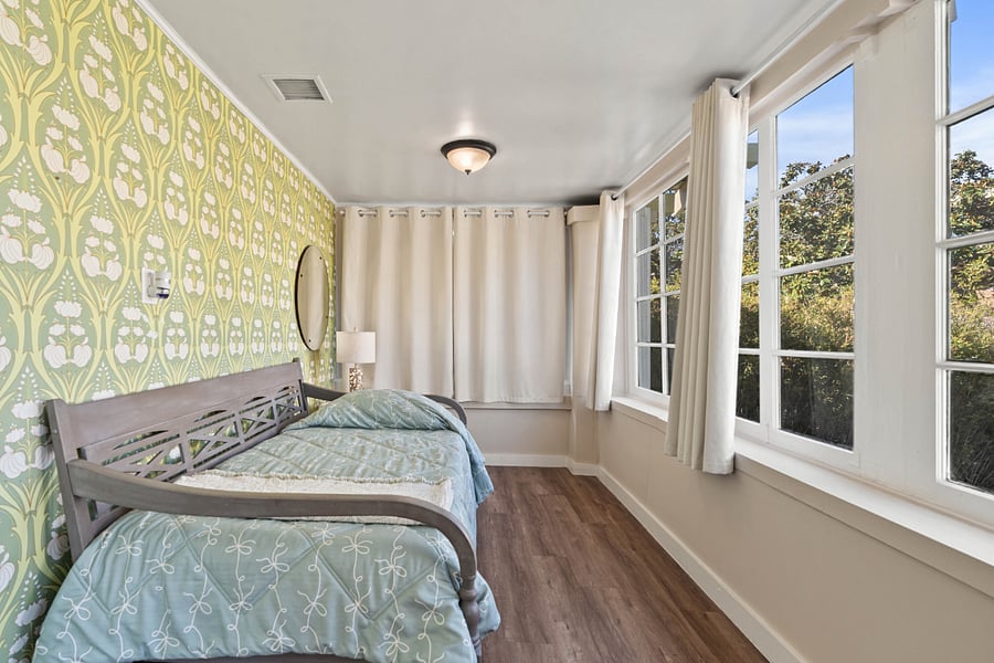 Furnished Finder property 1016722_1 photo 28