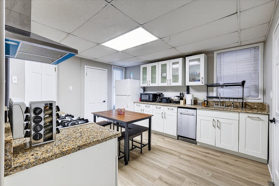Furnished Finder property 1016747_1 photo 30