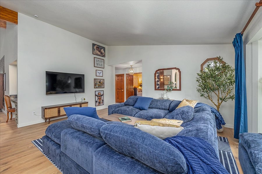Furnished Finder property 1016856_1 photo 17