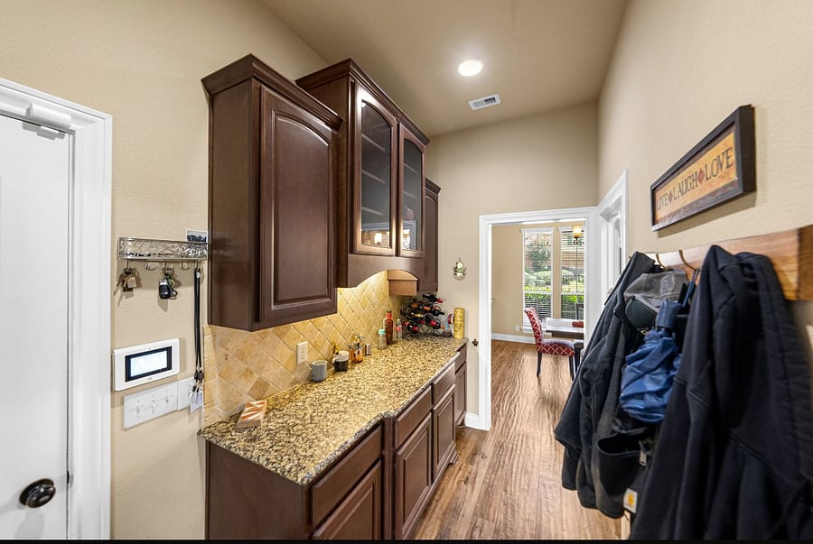 Furnished Finder property 1016883_1 photo 7