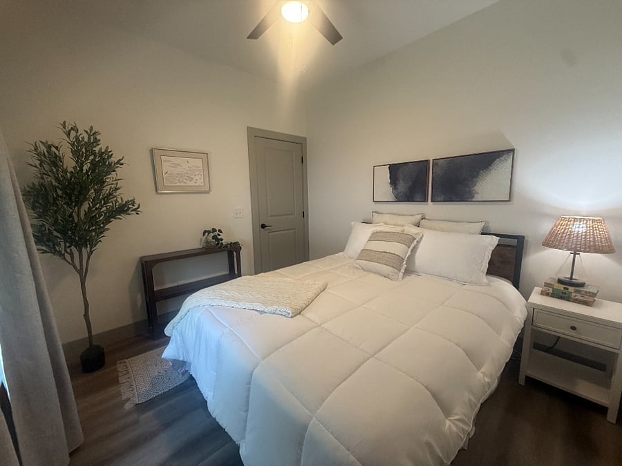 Suite #2 - bedroom with queen bed
