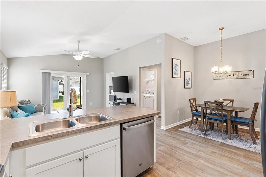 Furnished Finder property 1017074_1 photo 10