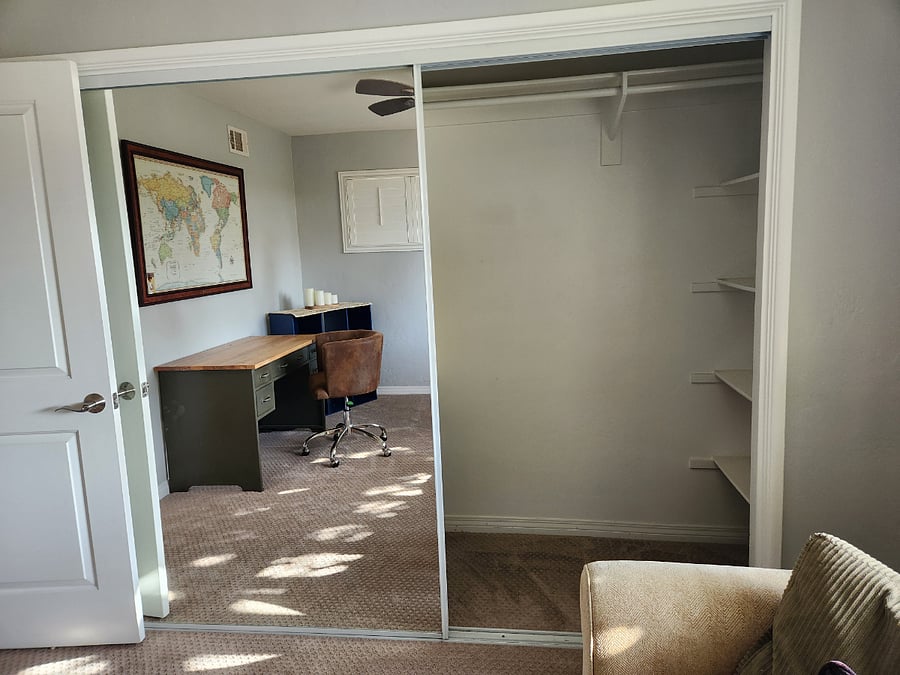 Bonus extra large closet!