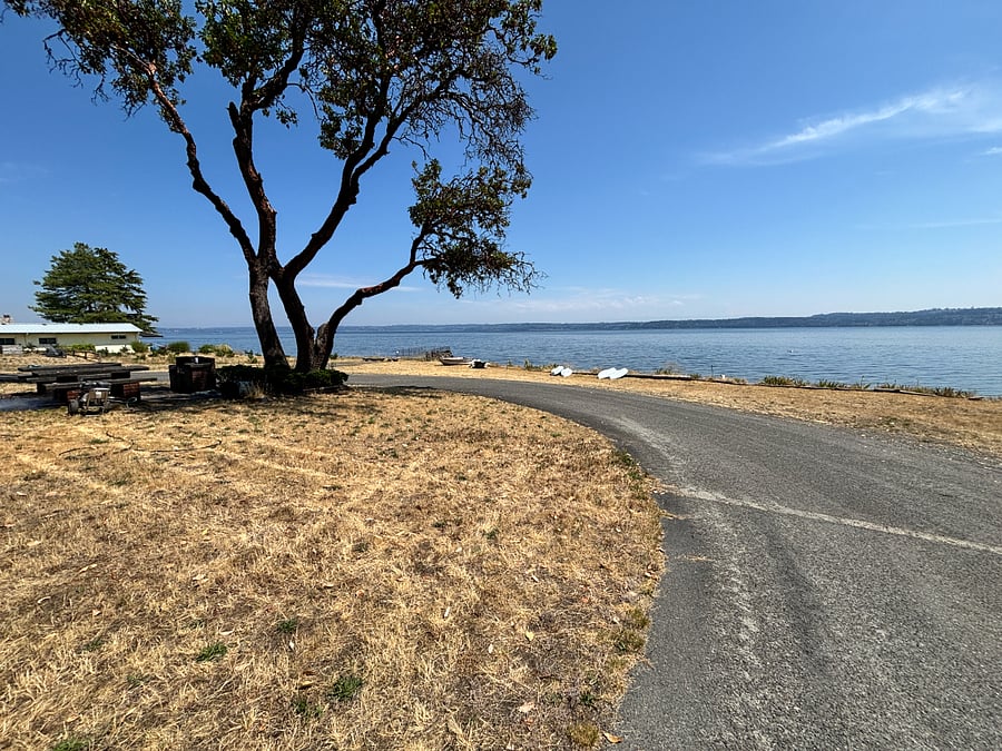 Another view of the park in front of the house, with low bank beach. 