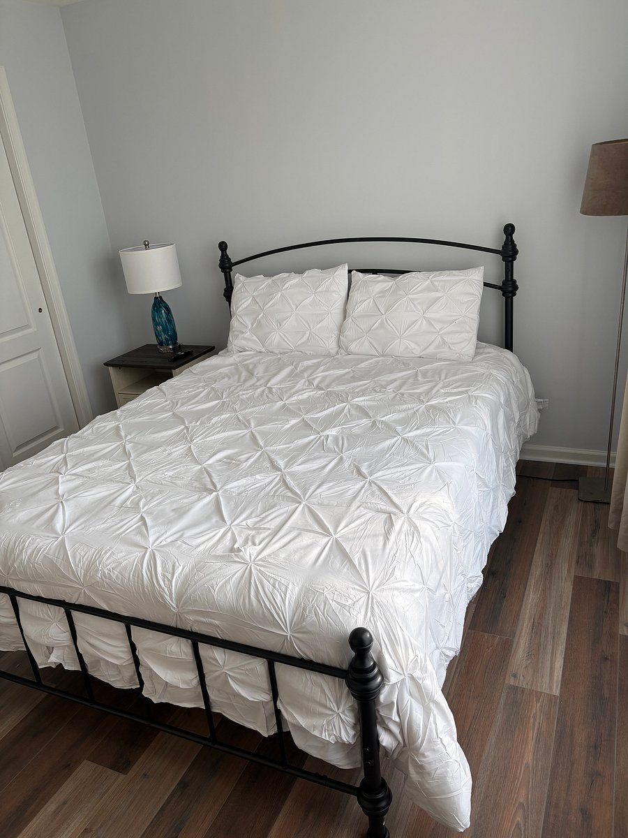 Queen bed