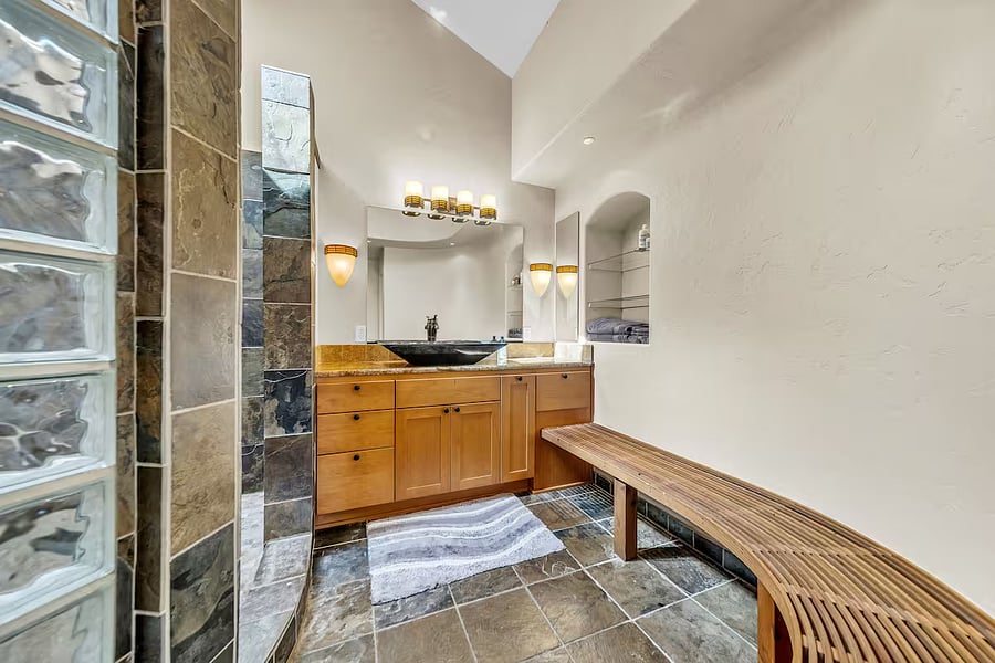 Furnished Finder property 1017194_1 photo 35