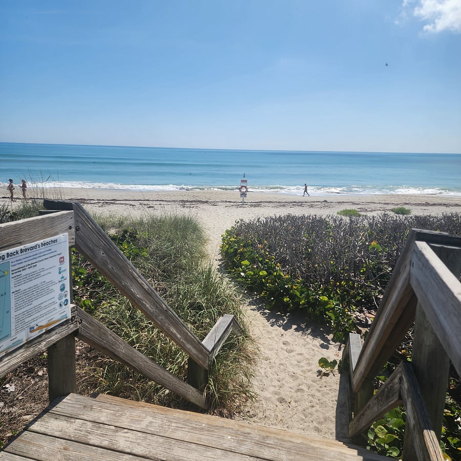 Indialantic beach - 4 block walk