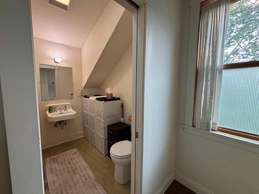Upstairs bathroom.
