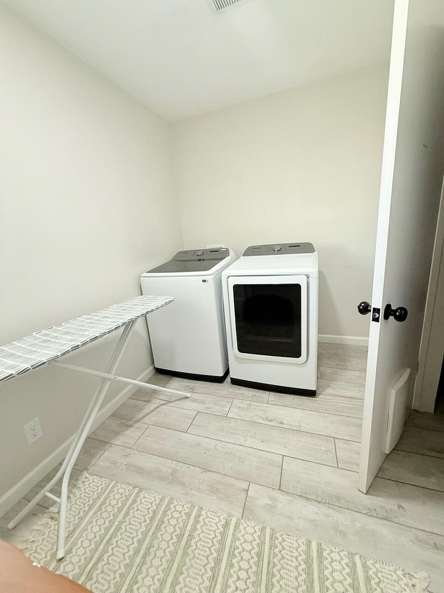 Furnished Finder property 1017241_1 photo 32