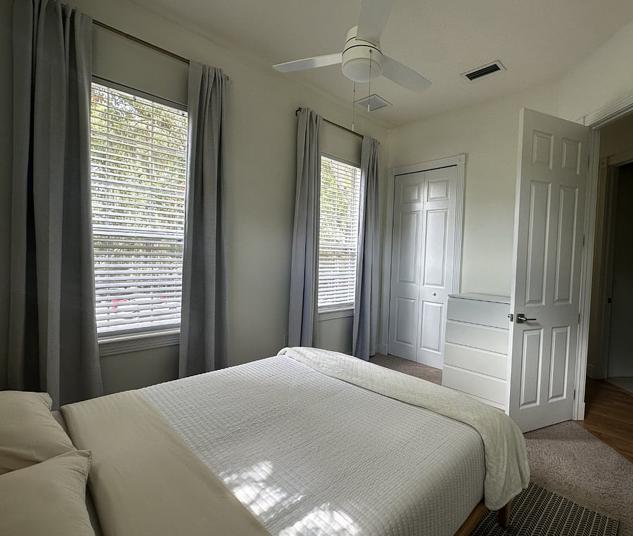 Guest bedroom