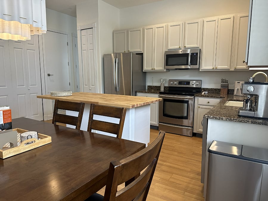 Kitchen & Dining room
