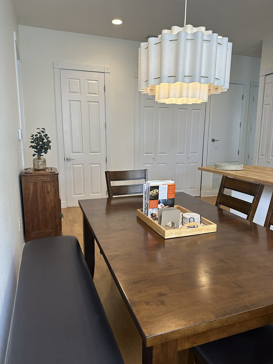 Kitchen & Dining Room