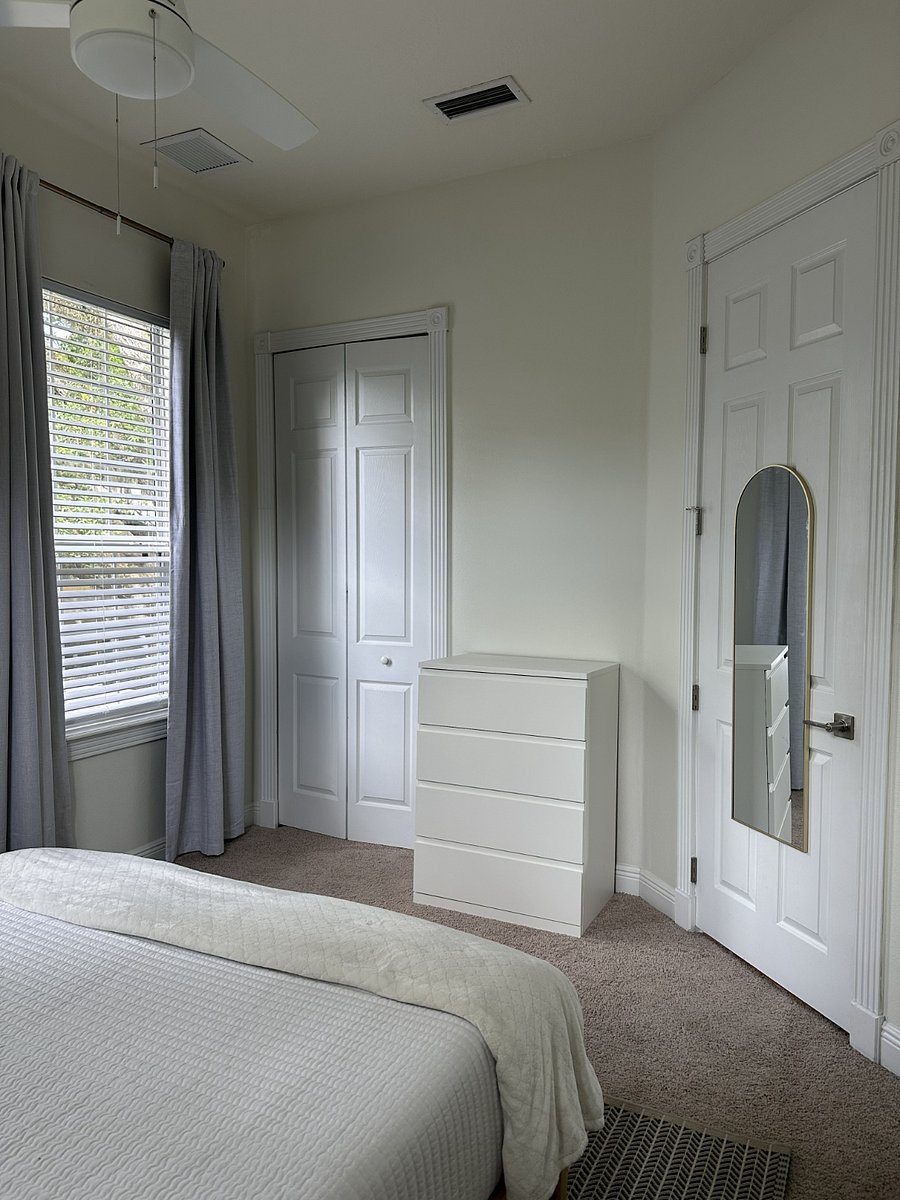 Guest bedroom