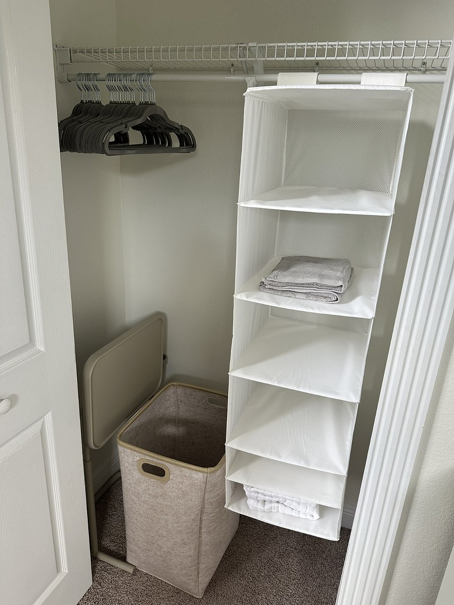 Guest bedroom