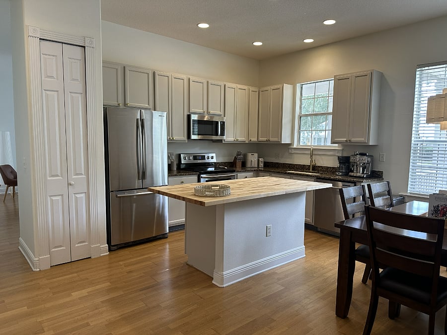 Kitchen & Dining Room