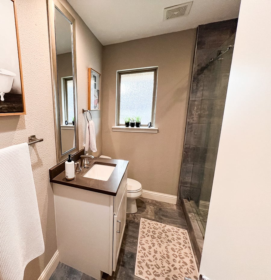 Downstairs Full Bathroom