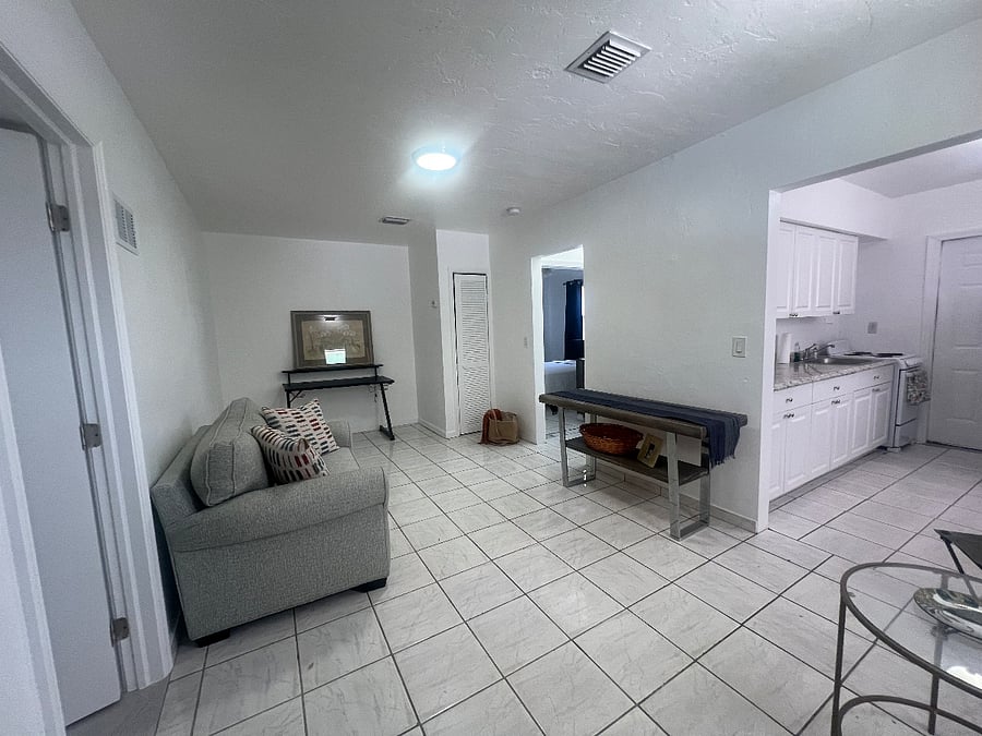 Furnished Finder property 1017331_1 photo 3