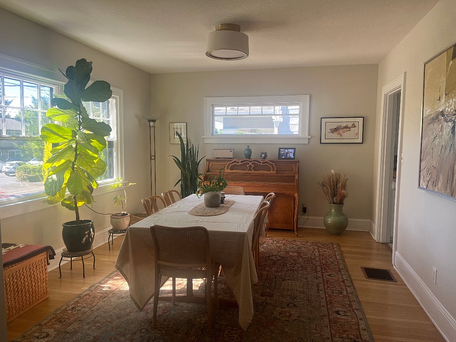 Dining area with piano