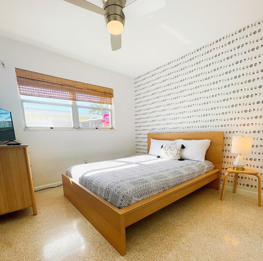 Bedroom #2: Queen Bed