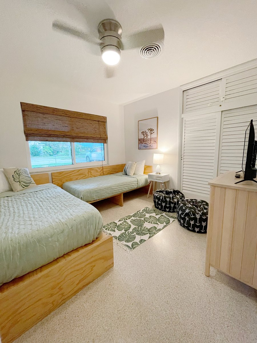 Bedroom #4: 2 Twin beds 