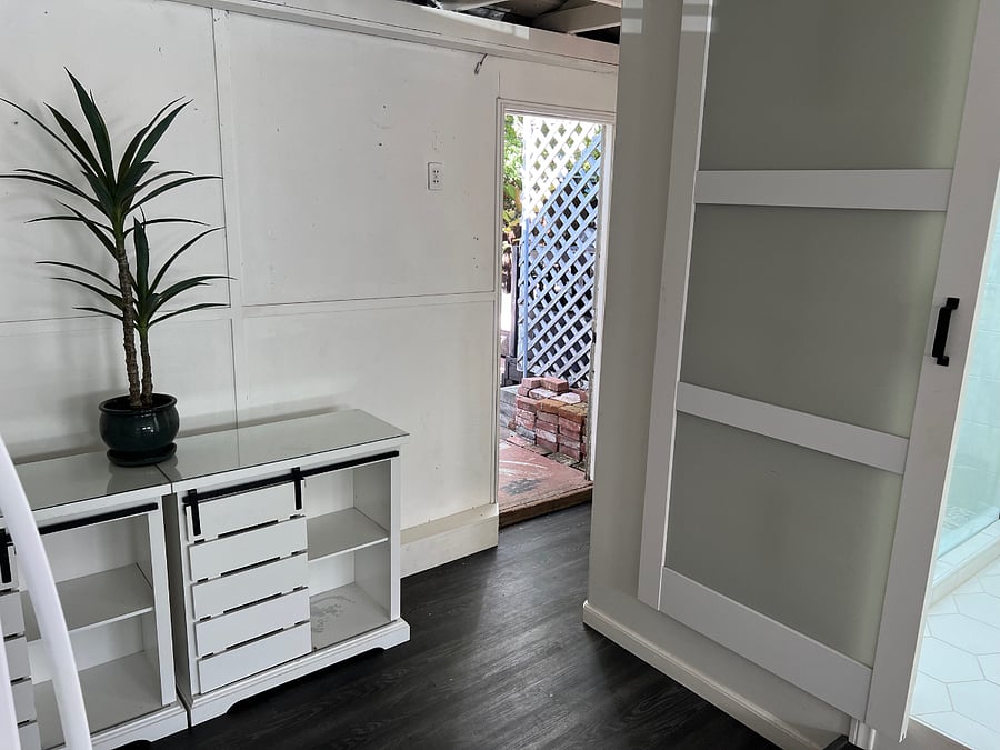 Bonus Room Exit to Back Patio