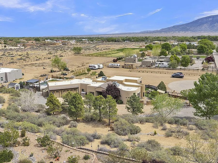 Furnished Finder property 1017417_1 photo 4
