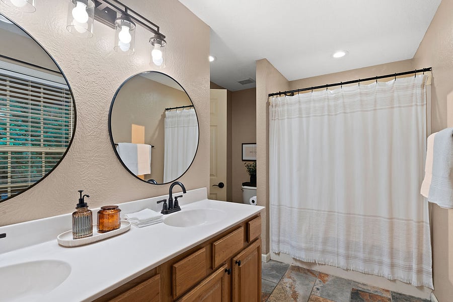 Furnished Finder property 1017428_1 photo 10