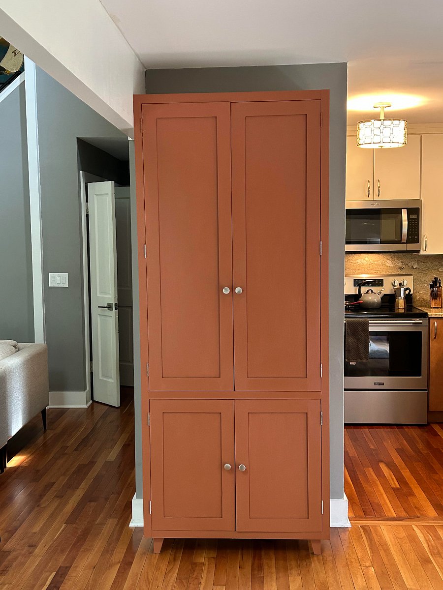 Armoire/Pantry