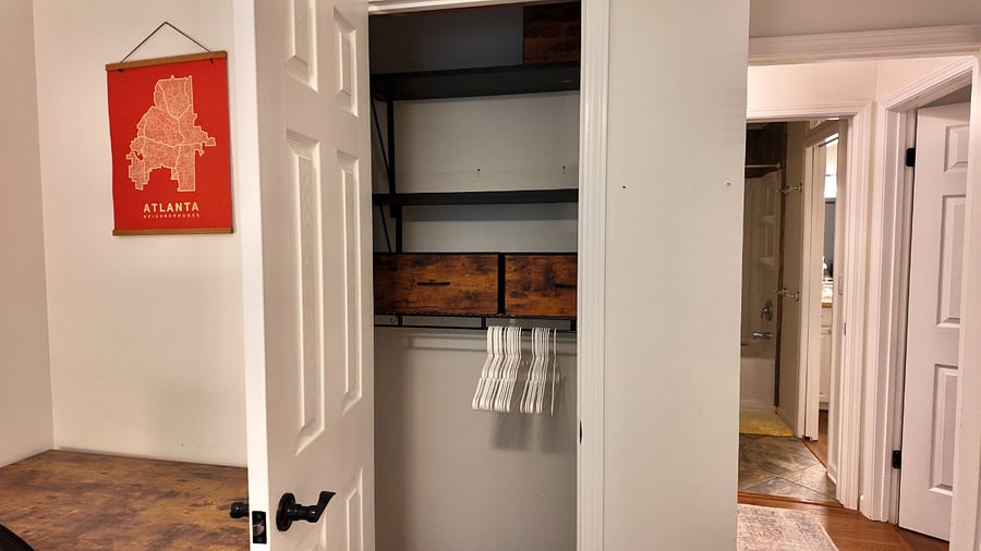 Full size reach in closet in 2nd bedroom