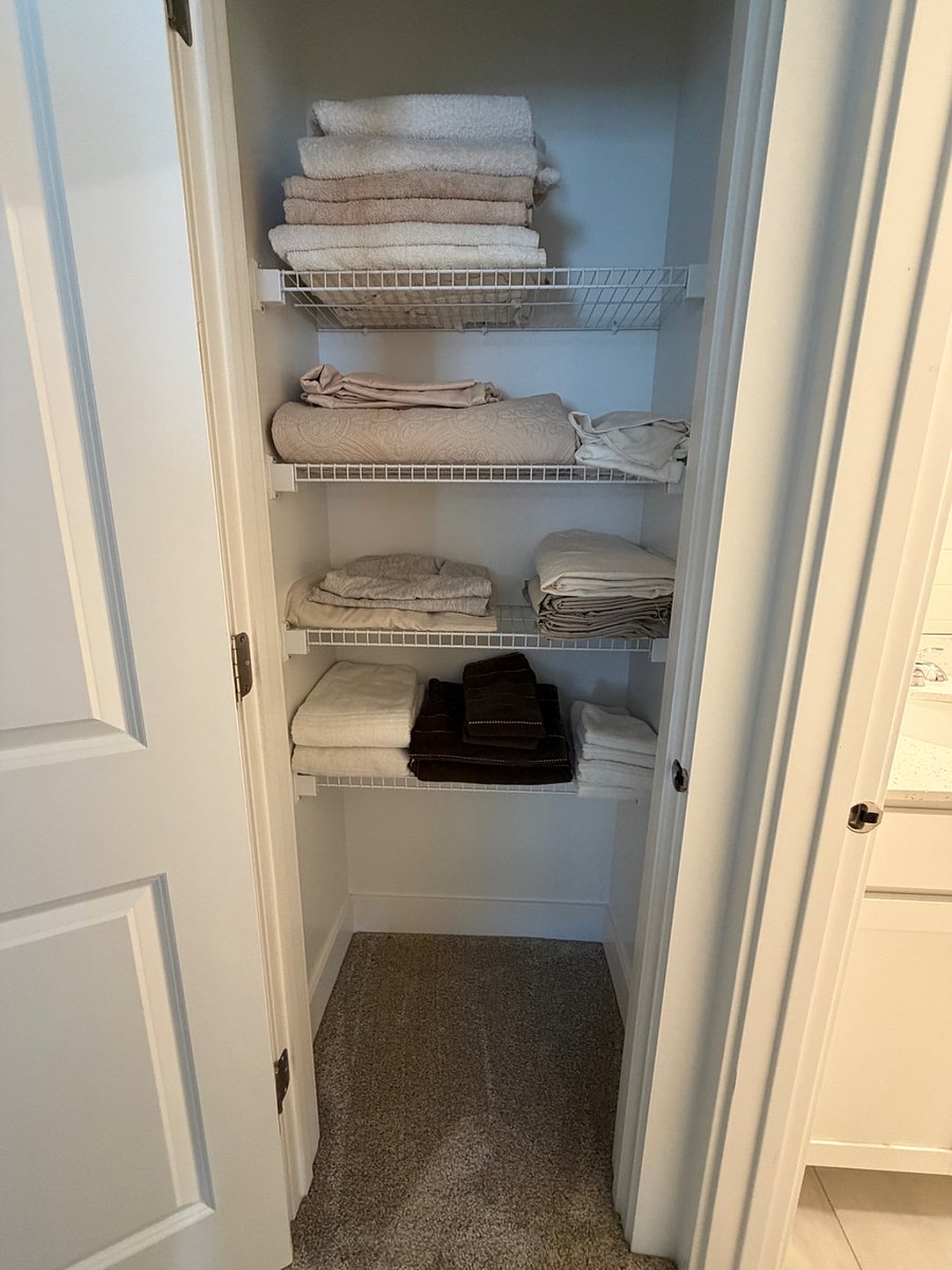 Convenient 2/F linen closet.