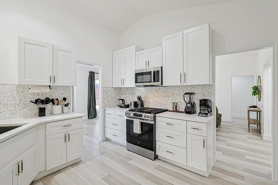 Furnished Finder property 1017605_1 photo 9