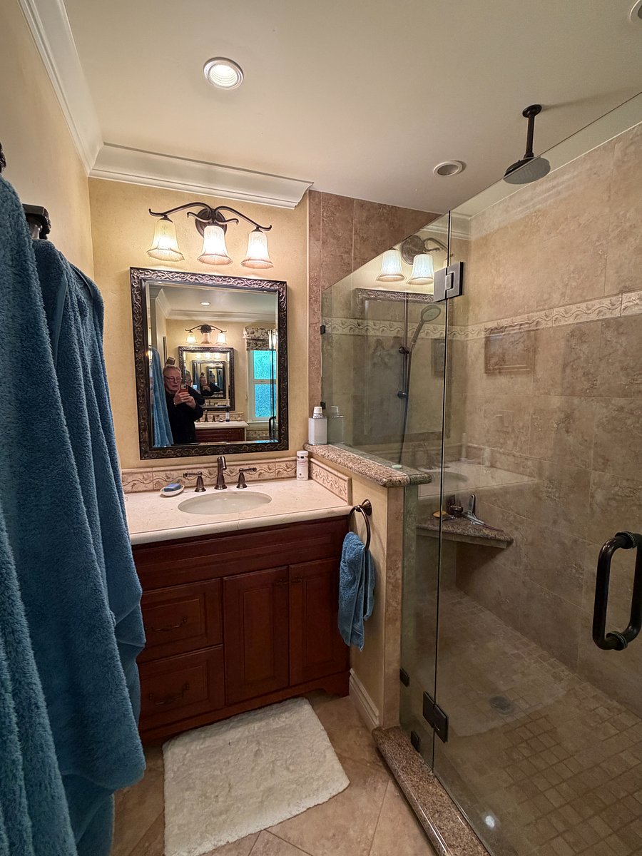 Second sink and shower. Rain shower if desired. 2nd Cat water dish located in shower that needs filling now and then