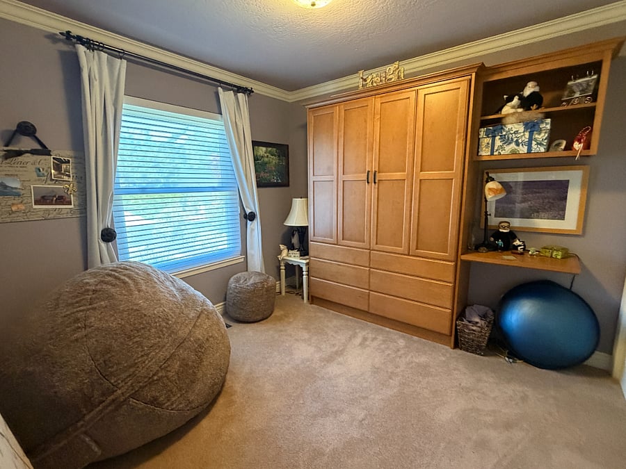 Murphy bed, meditation room, workout room, yoga room. Small desk. Closet if needed.