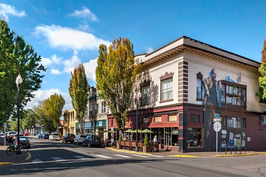Historic Downtown Springfield, within walking distance