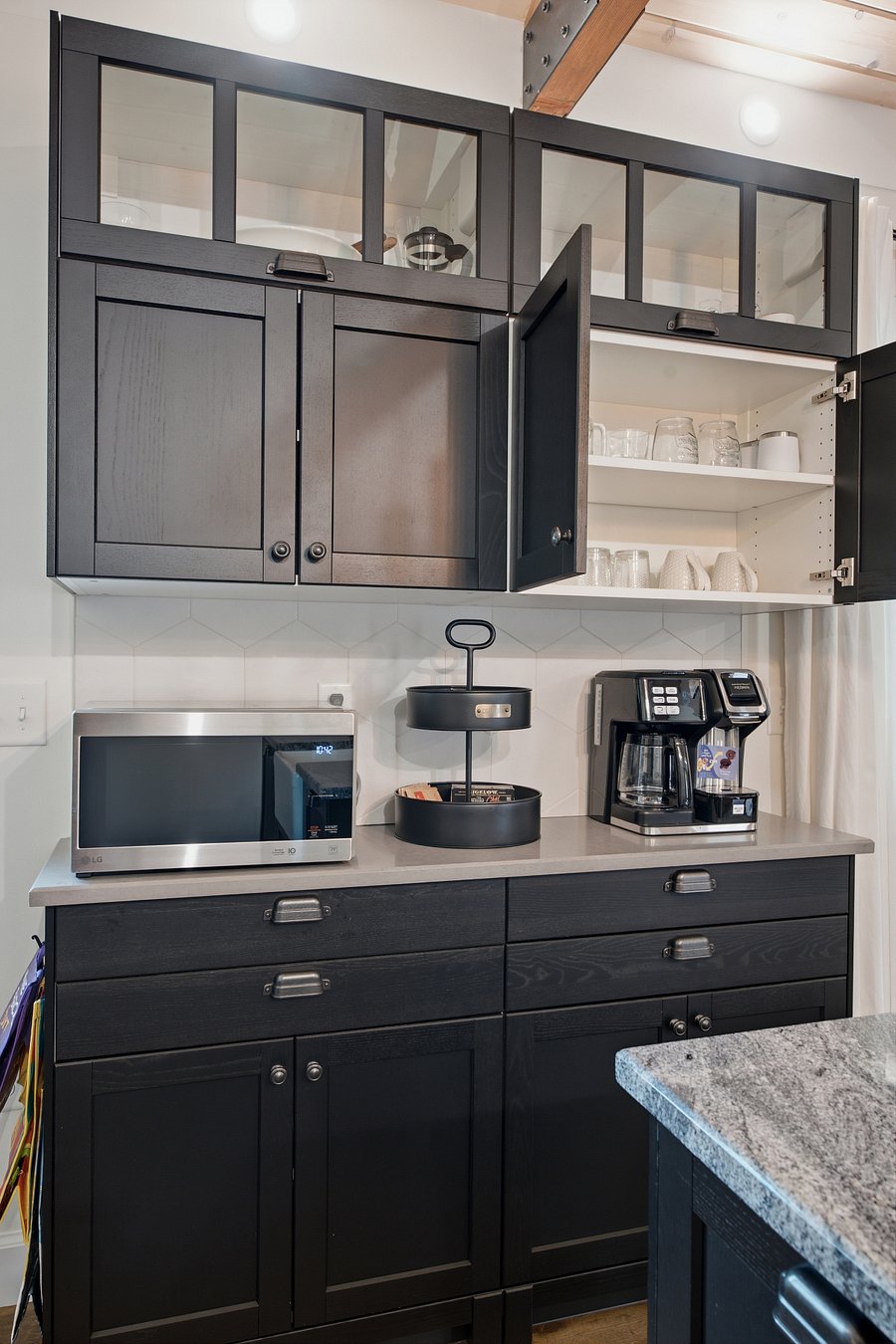 FL1: Microwave, coffee station, assorted glassware