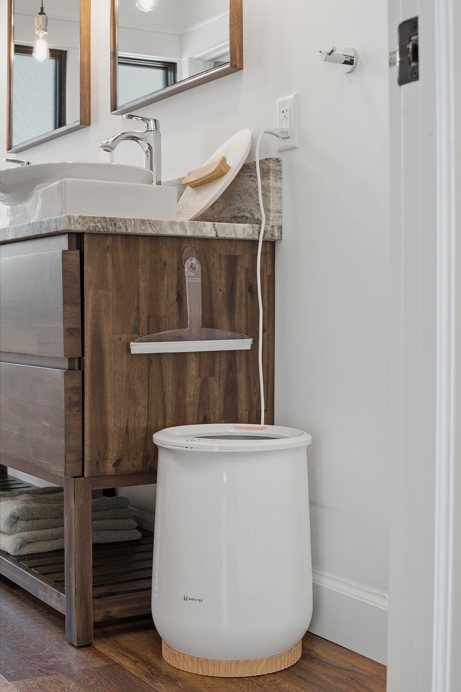 BA1: Towel warmer