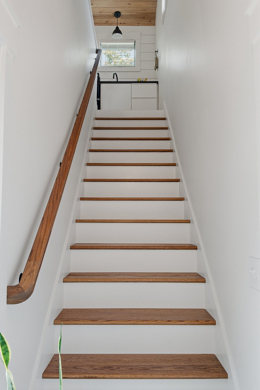 Private access to 2nd floor studio