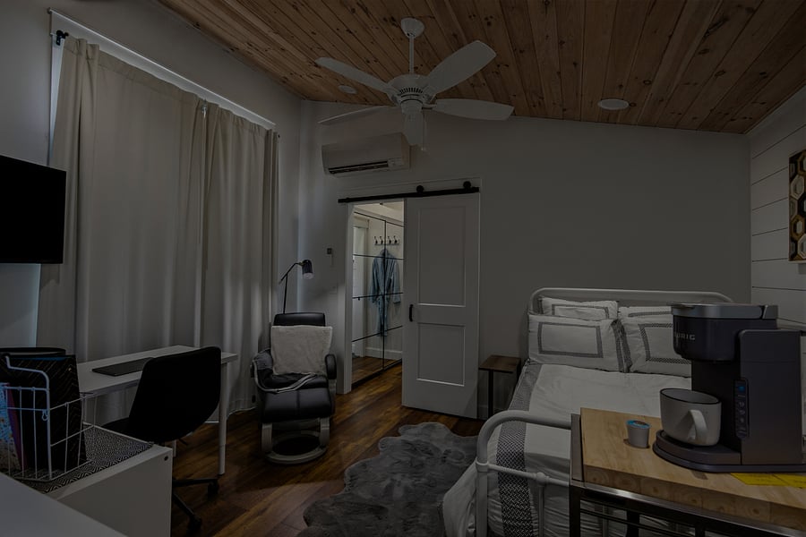 FL2: Blackout curtains, sound machine for restful sleep