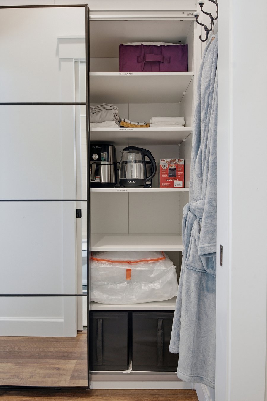 FL2: Extra linens