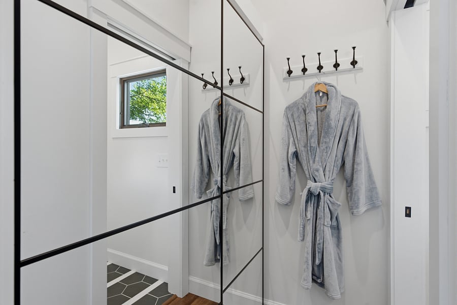 FL2: Full length mirror