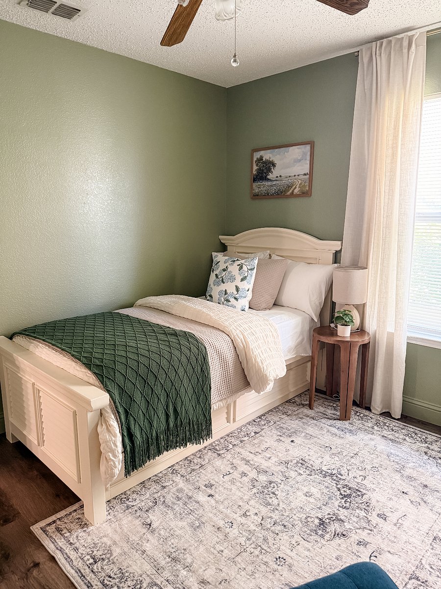 Furnished Finder property 1017755_1 photo 33