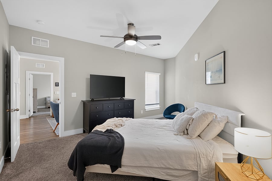 Second Bedroom with Private Bathroom and Large Walk-in Closet