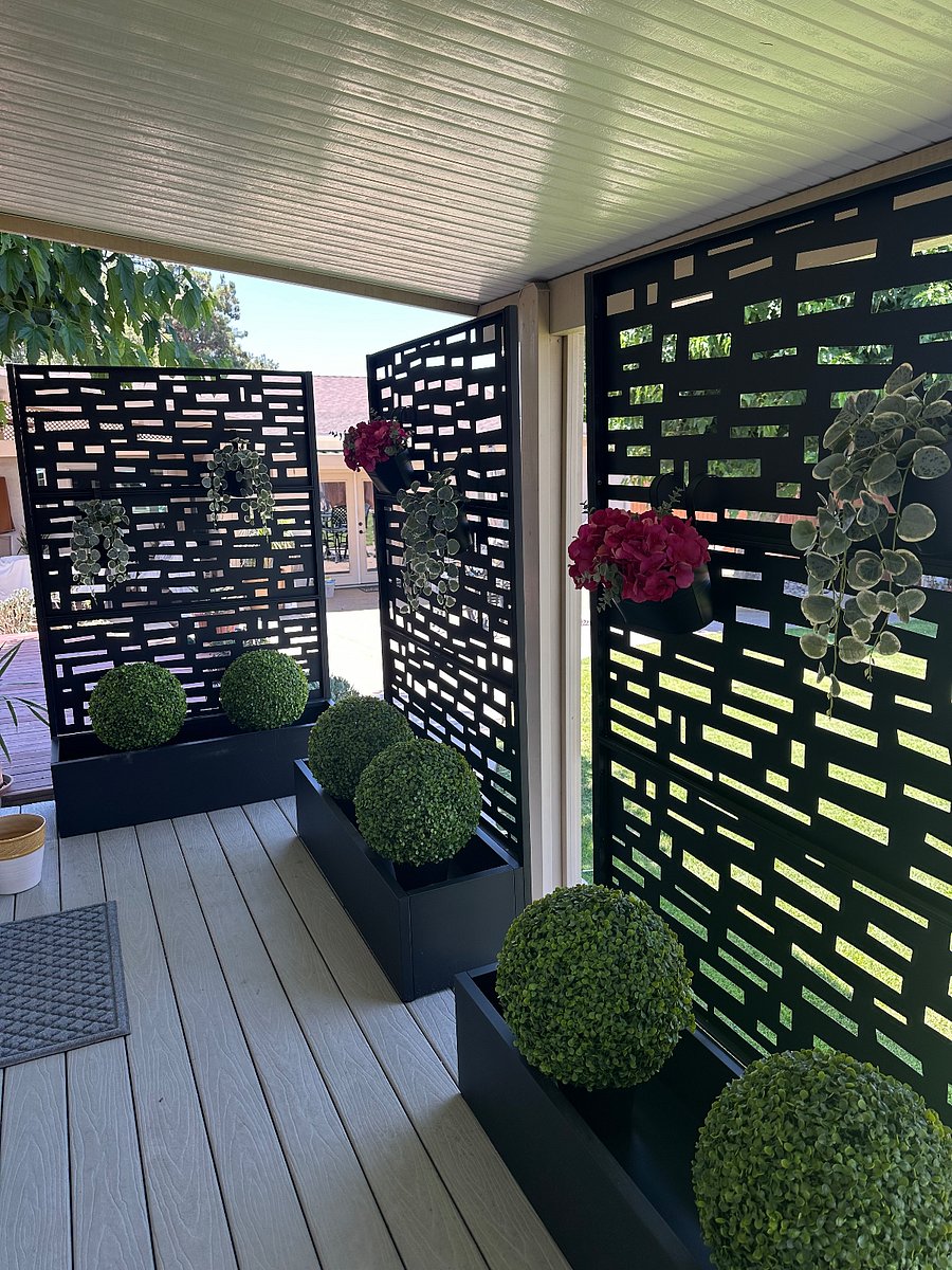 Front patio privacy screens