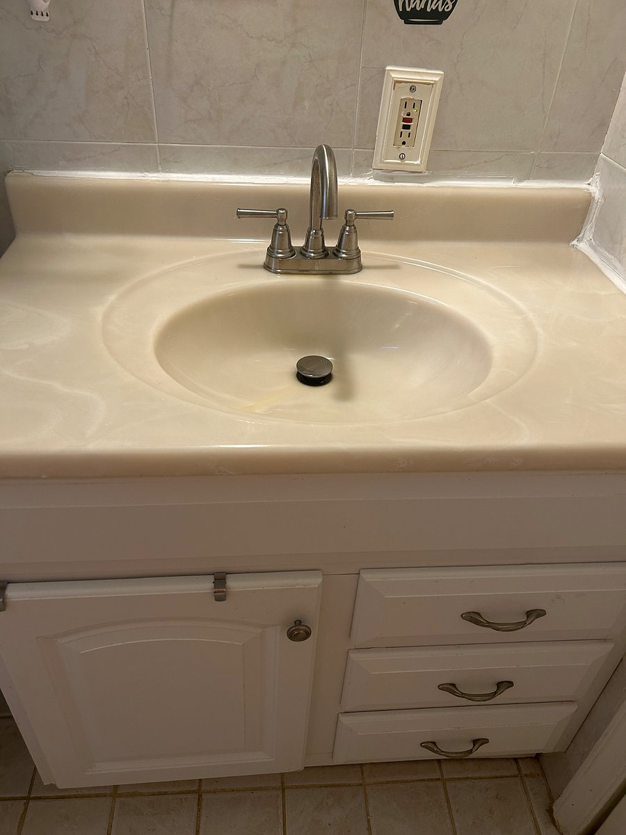 Bathroom sink