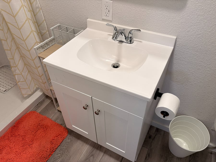 Bathroom sink