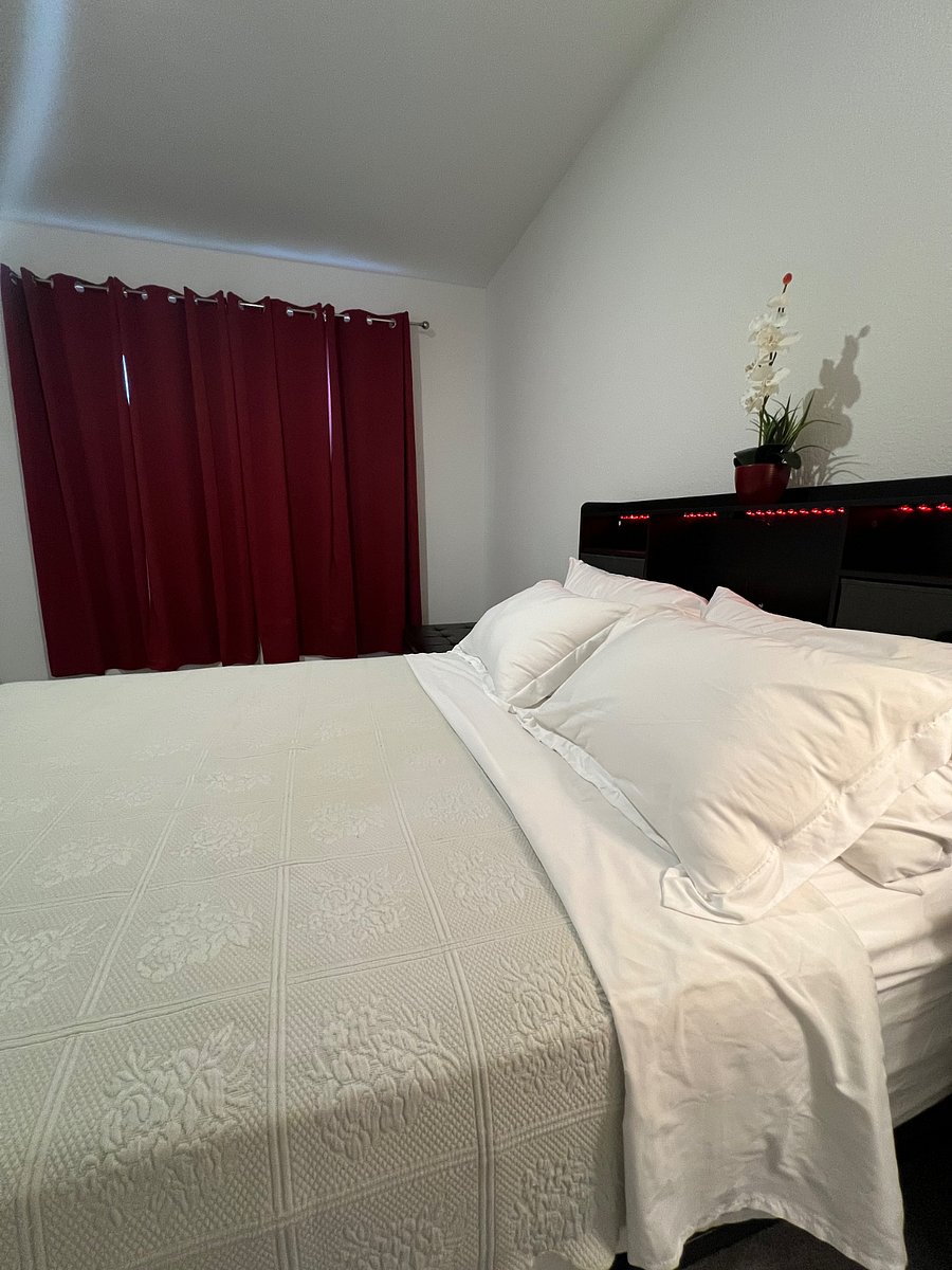 next gen (in-law suite) bedroom-queen size